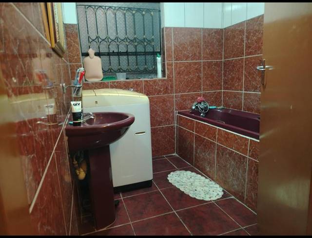 4 BEDROOM PROPERTY TO RENT IN SESHEGO A